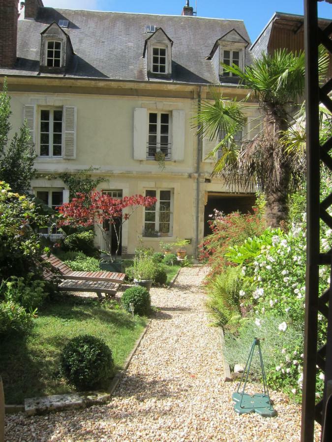 Bed and Breakfast Le Murmure De La Falaise Beaumont-le-Roger Exterior foto