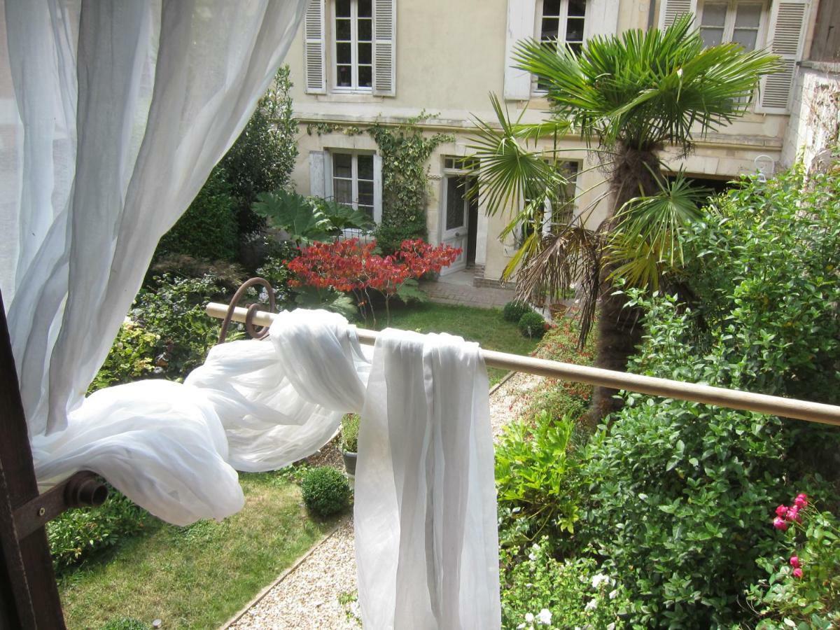 Bed and Breakfast Le Murmure De La Falaise Beaumont-le-Roger Exterior foto