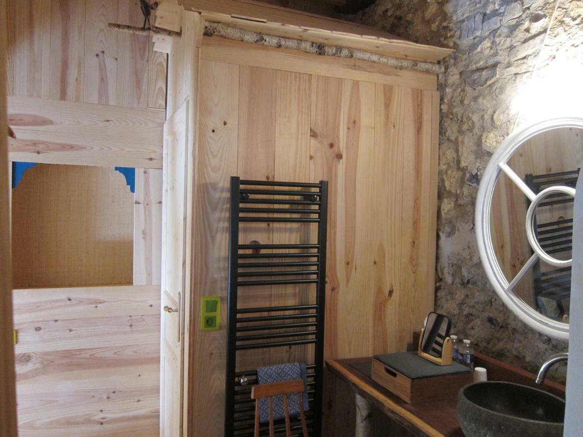 Bed and Breakfast Le Murmure De La Falaise Beaumont-le-Roger Exterior foto